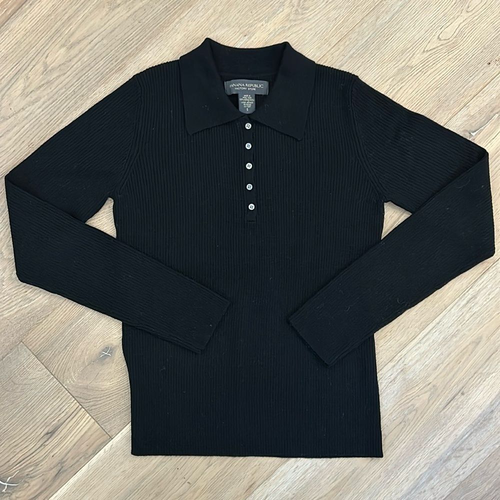 Banana Republic Merino Wool Black Sweater with Buttons (S)